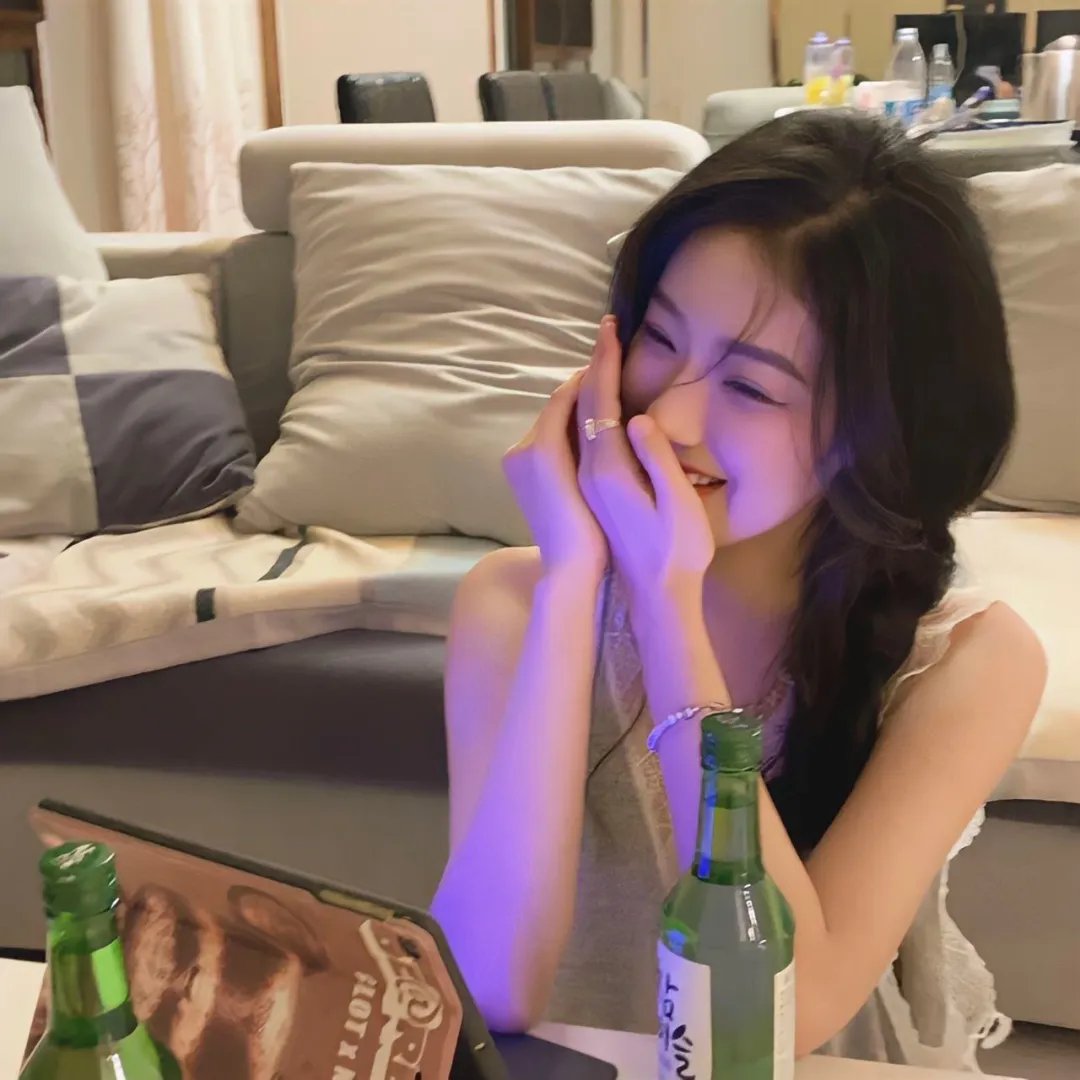 独家爆料：知名编剧迟到让全组苦等，品牌连夜解约，一个月